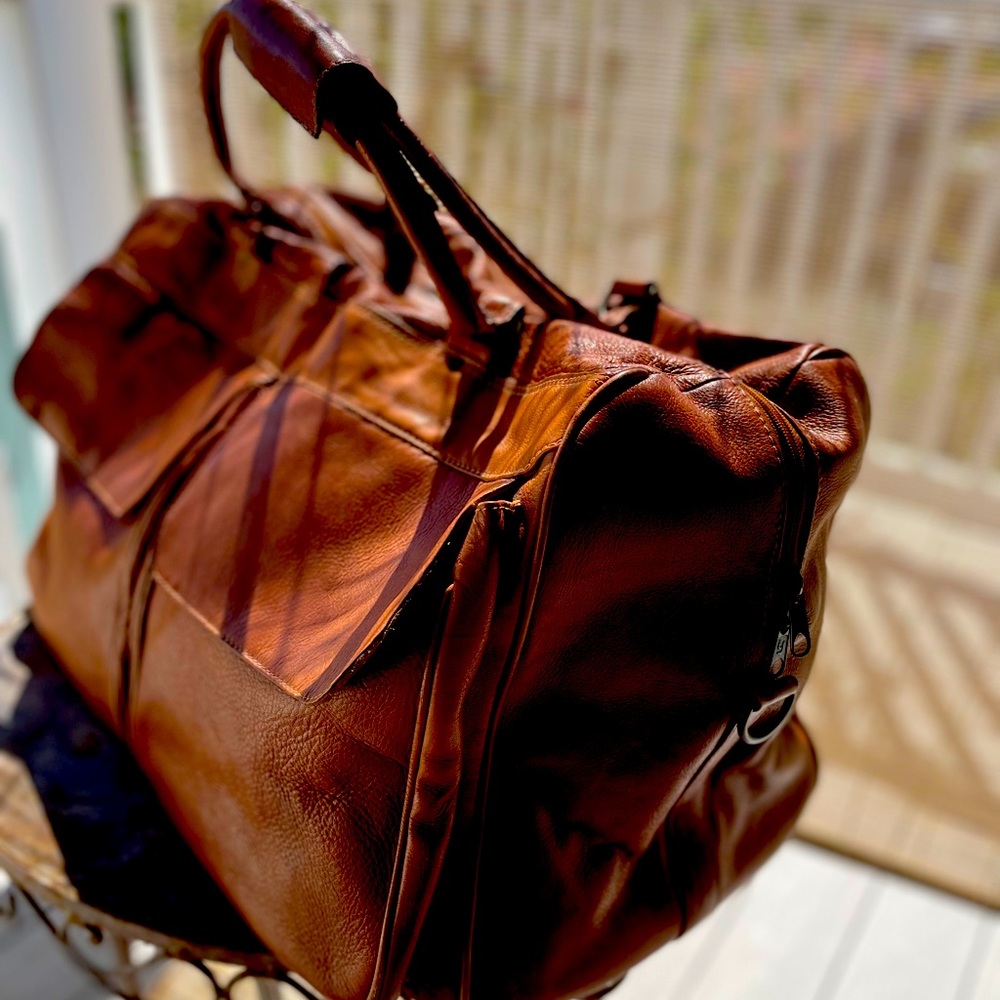 Vintage 100% Colombian Leather premium quality brown travel bag